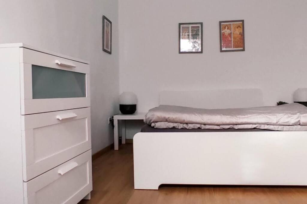 Flora House 3 Minutes From Lake Balaton 케츨리 외부 사진