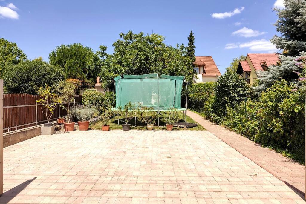 Flora House 3 Minutes From Lake Balaton 케츨리 외부 사진
