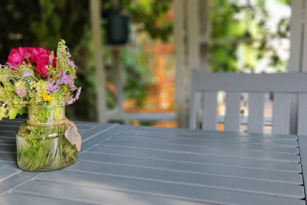 Flora House 3 Minutes From Lake Balaton 케츨리 외부 사진