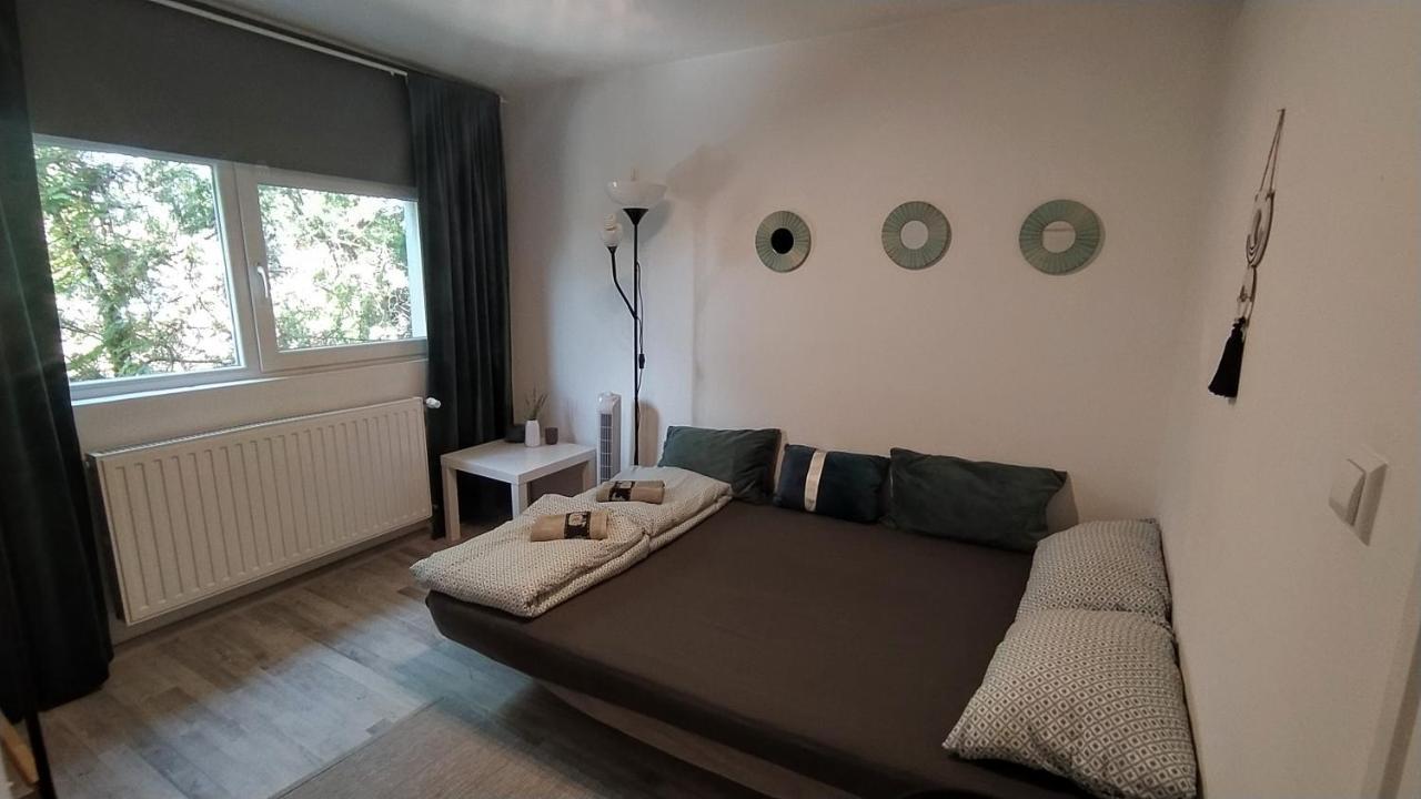 Flora House 3 Minutes From Lake Balaton 케츨리 외부 사진