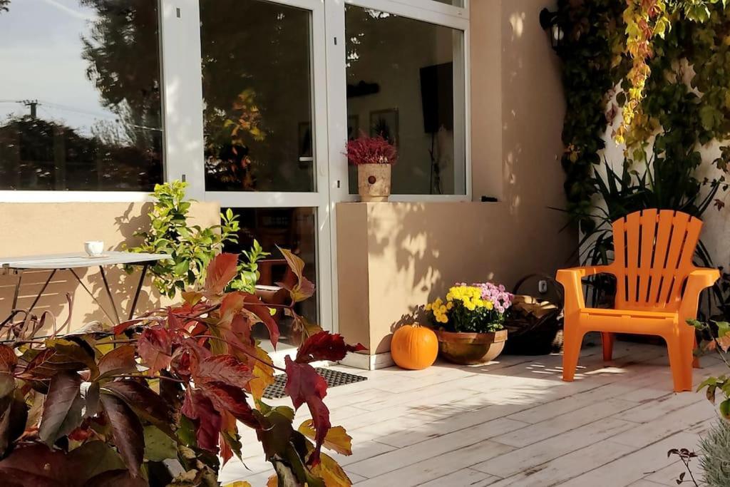 Flora House 3 Minutes From Lake Balaton 케츨리 외부 사진